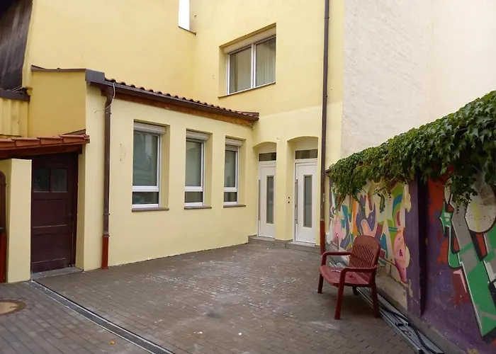 Lejlighed - Zentral Mit Hinterhof-flair